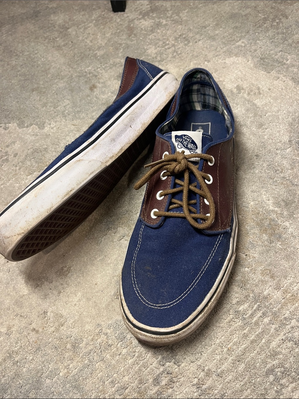 Vans Men’s Navy and Brown Canvas Low-Top Sneakers